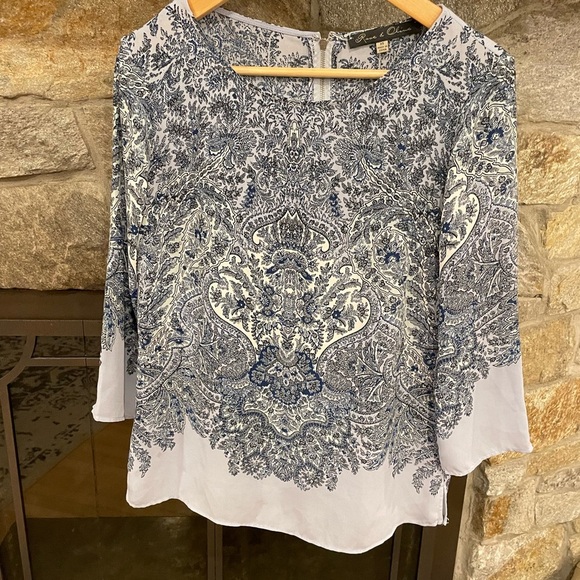 Rose & Olive Beautiful blouse. Size Xsmall. NWOT. - Picture 3 of 7